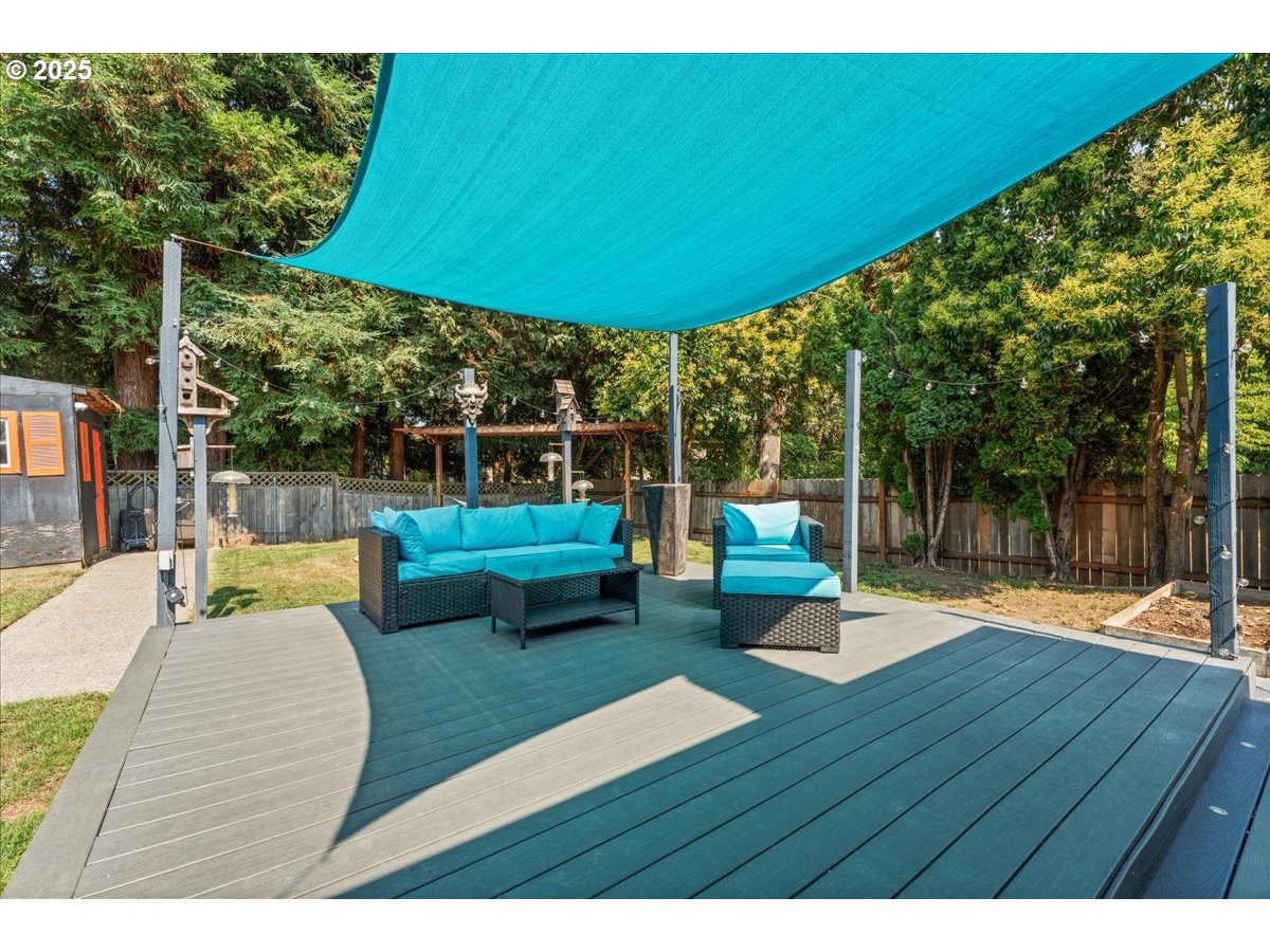 3213 Maple Place Forest Grove, OR 97116 - Photo 32 of 40 Deck