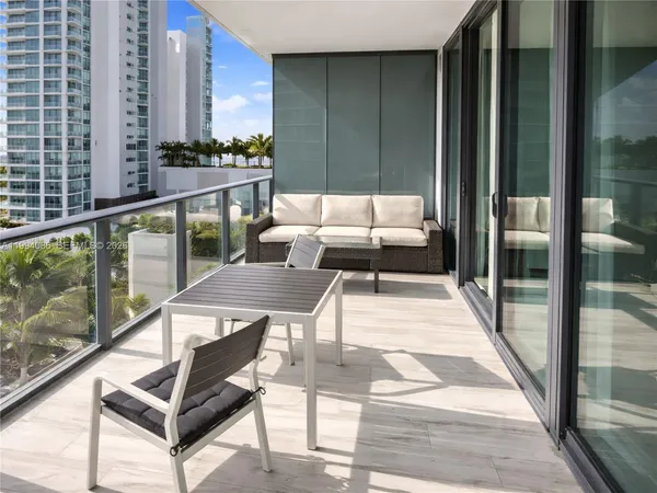 $4,800 | 480 Northeast 31st Street, Unit 802, Miami, FL 33137