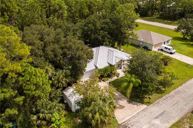 $399,900 | 8004 Vega Court, LaBelle, FL 33935