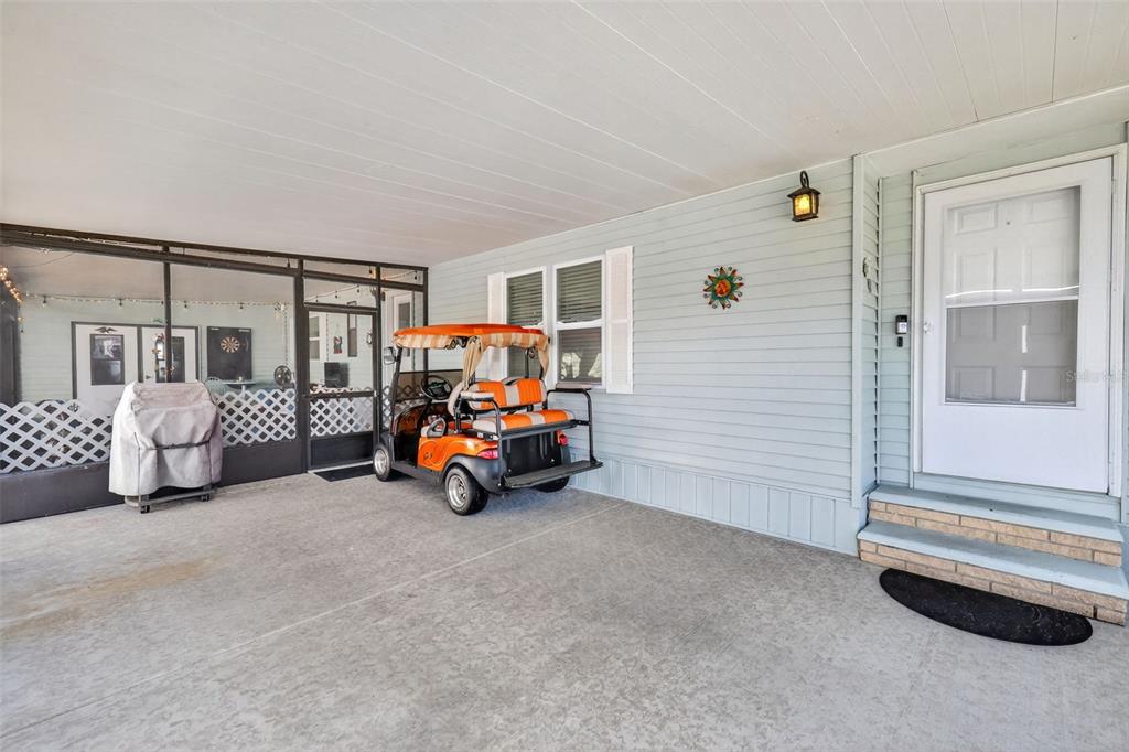 3567 Manatee Road Tavares, FL 32778 - Photo 34 of 45 a view of a livingroom with furniture and toys
