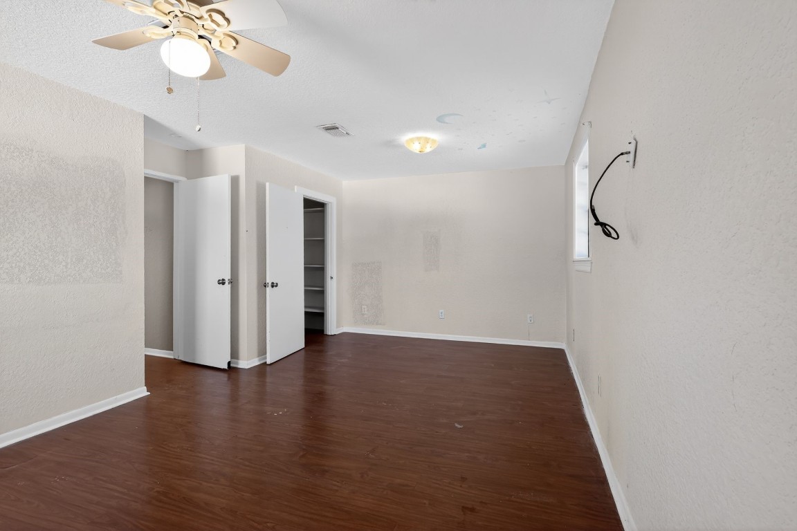 712 East Peach Street Angleton, TX 77515 - Photo 14 of 44