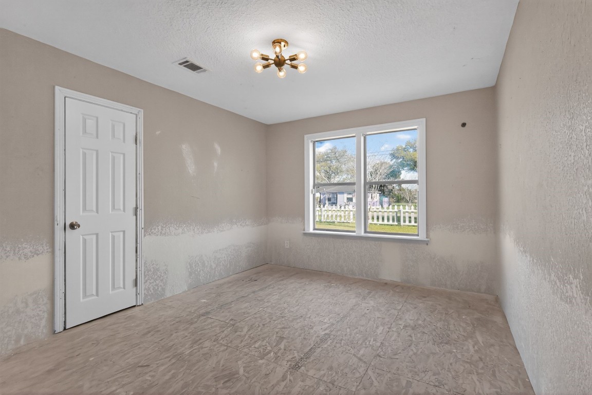 712 East Peach Street Angleton, TX 77515 - Photo 25 of 44