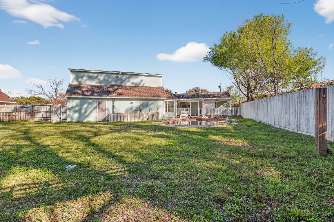 712 East Peach Street Angleton, TX 77515 - Photo 3 of 44