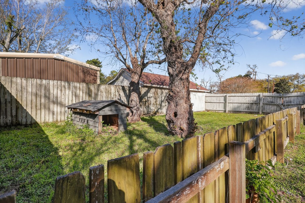 712 East Peach Street Angleton, TX 77515 - Photo 41 of 44