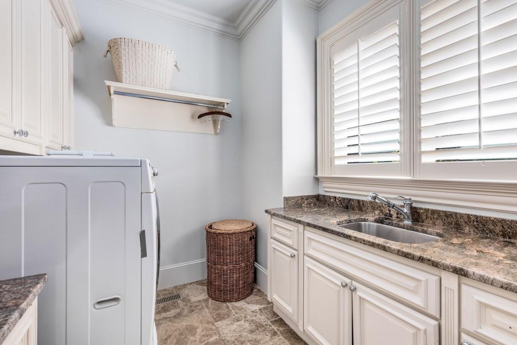 1060 Canter Road Northeast Atlanta, GA 30324 - Photo 13 of 87