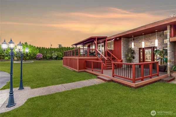 $999,950 | 36510 Mountain Highway East, Eatonville, WA 98328