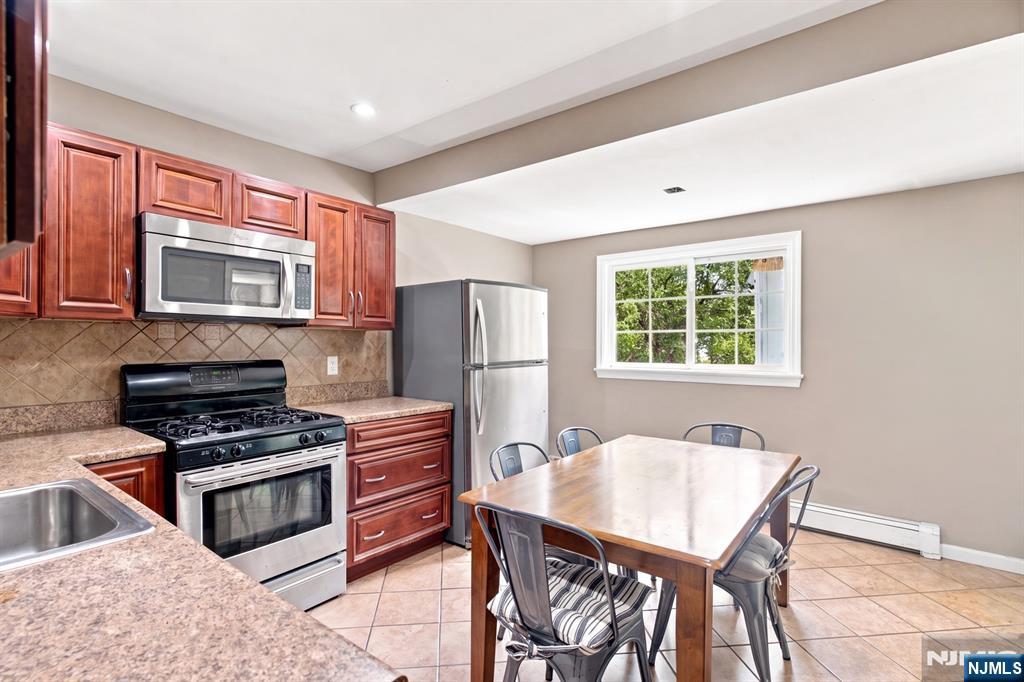 75 Clinton Place Hackensack, NJ 07601 - Photo 26 of 39 Gallery Image 26
