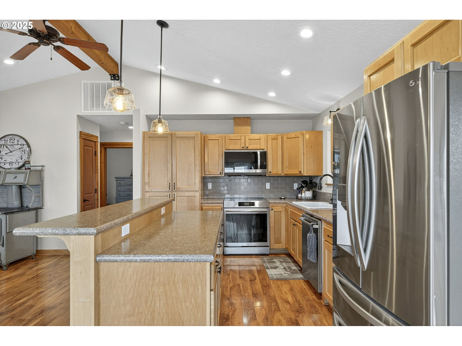 29333 South Marshall Road Mulino, OR 97042 - Photo 11 of 36 Gallery Image 11