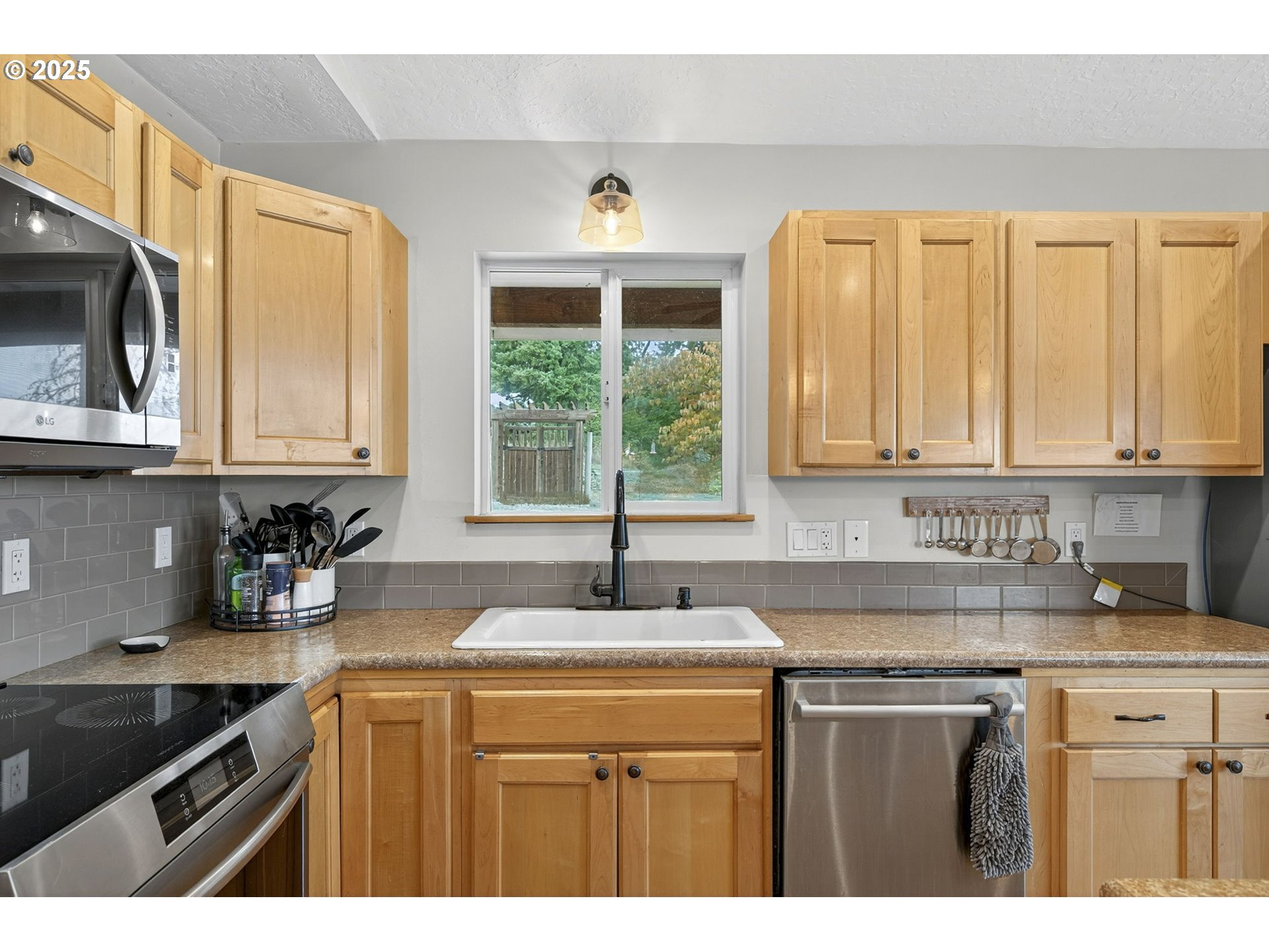 29333 South Marshall Road Mulino, OR 97042 - Photo 15 of 36 Gallery Image 15