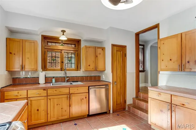 $440,000 | 7818 Stanford Avenue, University City, MO 63130