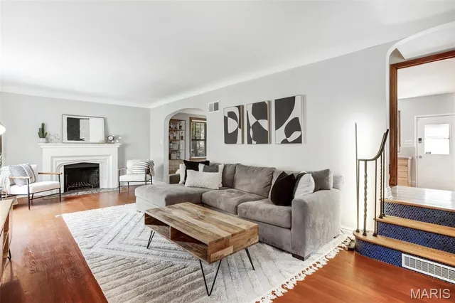 $440,000 | 7818 Stanford Avenue, University City, MO 63130