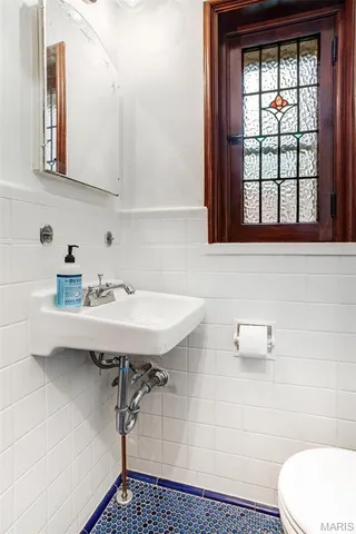 $440,000 | 7818 Stanford Avenue, University City, MO 63130