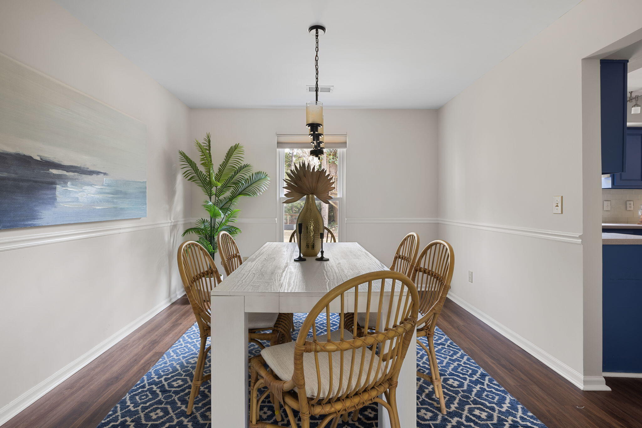 1490 Diamond Boulevard Mount Pleasant, SC 29466 - Photo 5 of 23 Dining