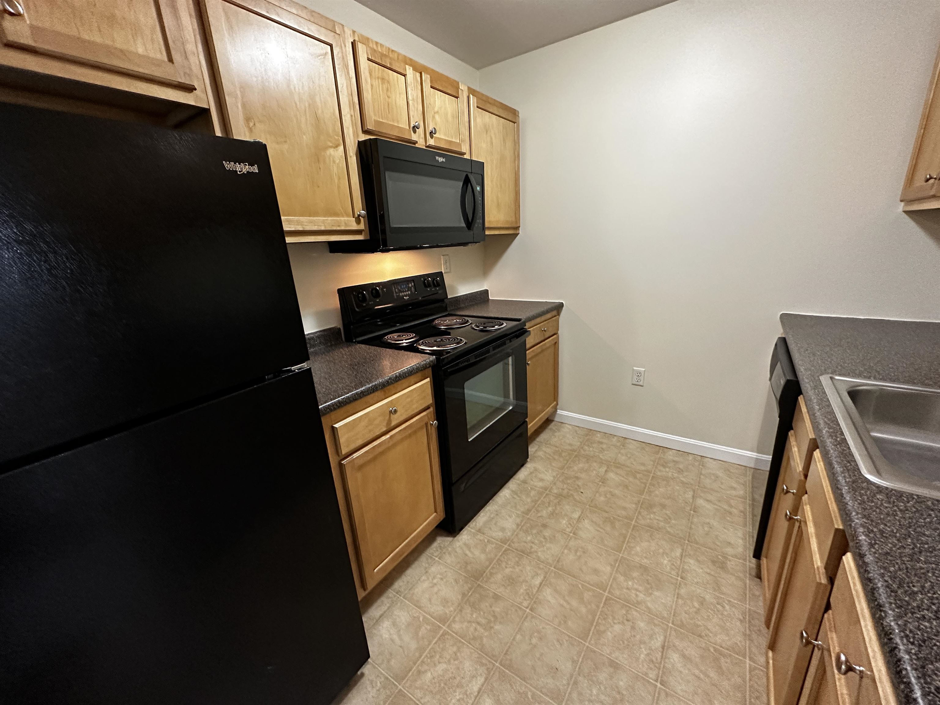 20 Sentinel Court, Unit 210 Manchester, NH 03103 - Photo 16 of 40