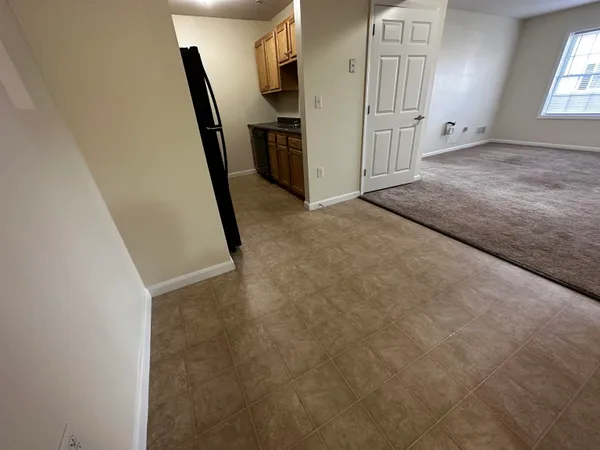 $1,961 | 20 Sentinel Court, Unit 210, Manchester, NH 03103