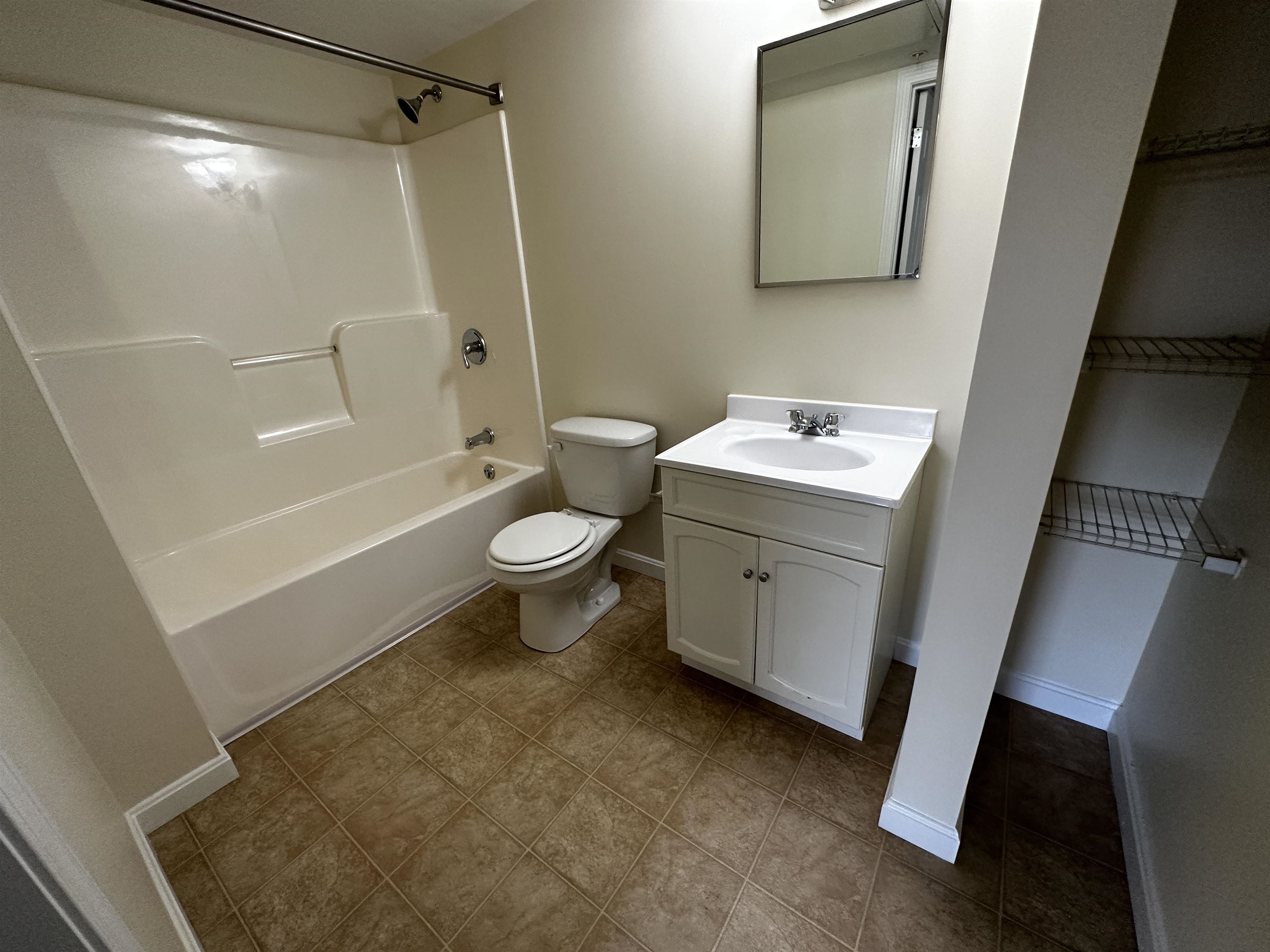 20 Sentinel Court, Unit 210 Manchester, NH 03103 - Photo 29 of 40