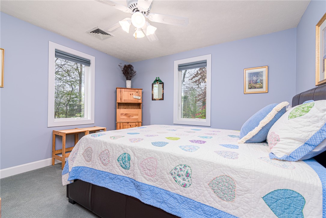 258 Mautucket Road South Kingstown, RI 02879 - Photo 26 of 33 Second bathroom