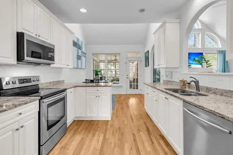 $1,095,000 | 1350 Brent Mill Court, Mount Pleasant, SC 29466