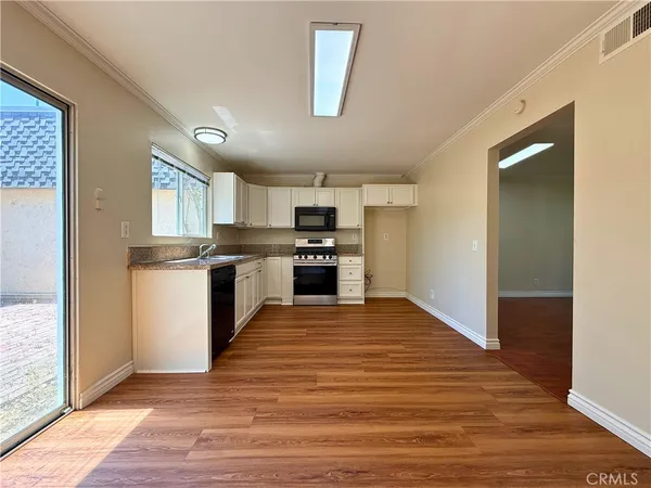 $580,000 | 6511 Wystone Avenue, Unit 4, Reseda, CA 91335