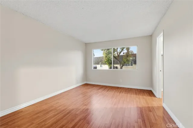 $625,000 | 6511 Wystone Avenue, Unit 4, Reseda, CA 91335