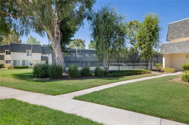 $625,000 | 6511 Wystone Avenue, Unit 4, Reseda, CA 91335