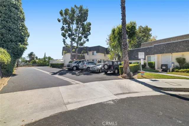 $625,000 | 6511 Wystone Avenue, Unit 4, Reseda, CA 91335