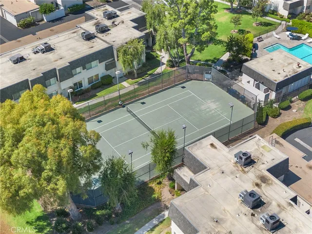 $625,000 | 6511 Wystone Avenue, Unit 4, Reseda, CA 91335