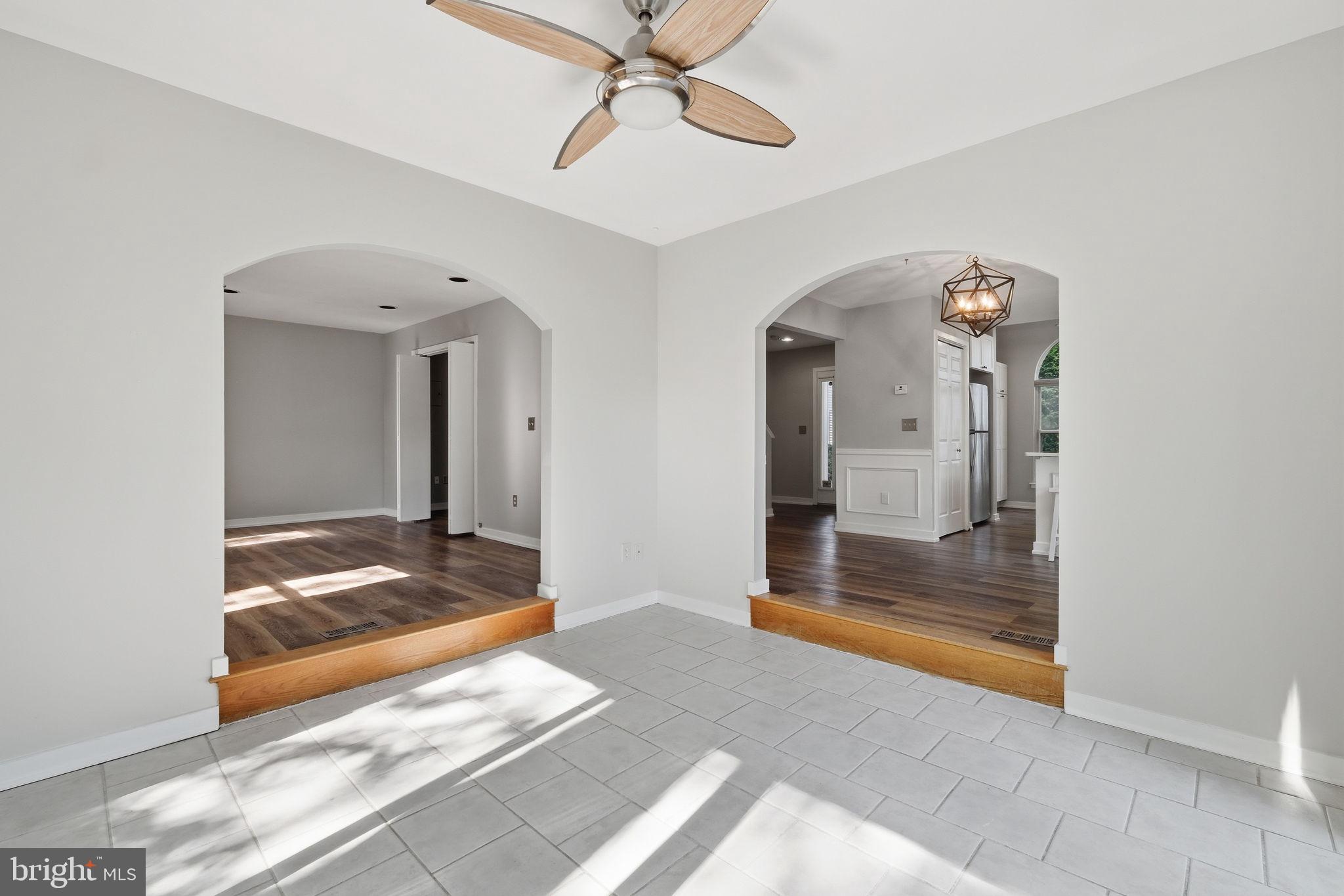 1529 Ritchie Lane Annapolis, MD 21401 - Photo 15 of 35 Spacious entryway with elegant arches.