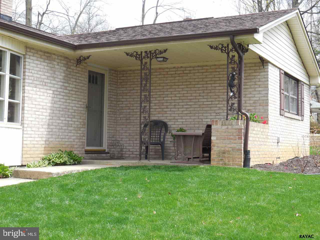 2661 Cambridge Road York, PA 17402 - Photo 5 of 36 Gallery Image 5