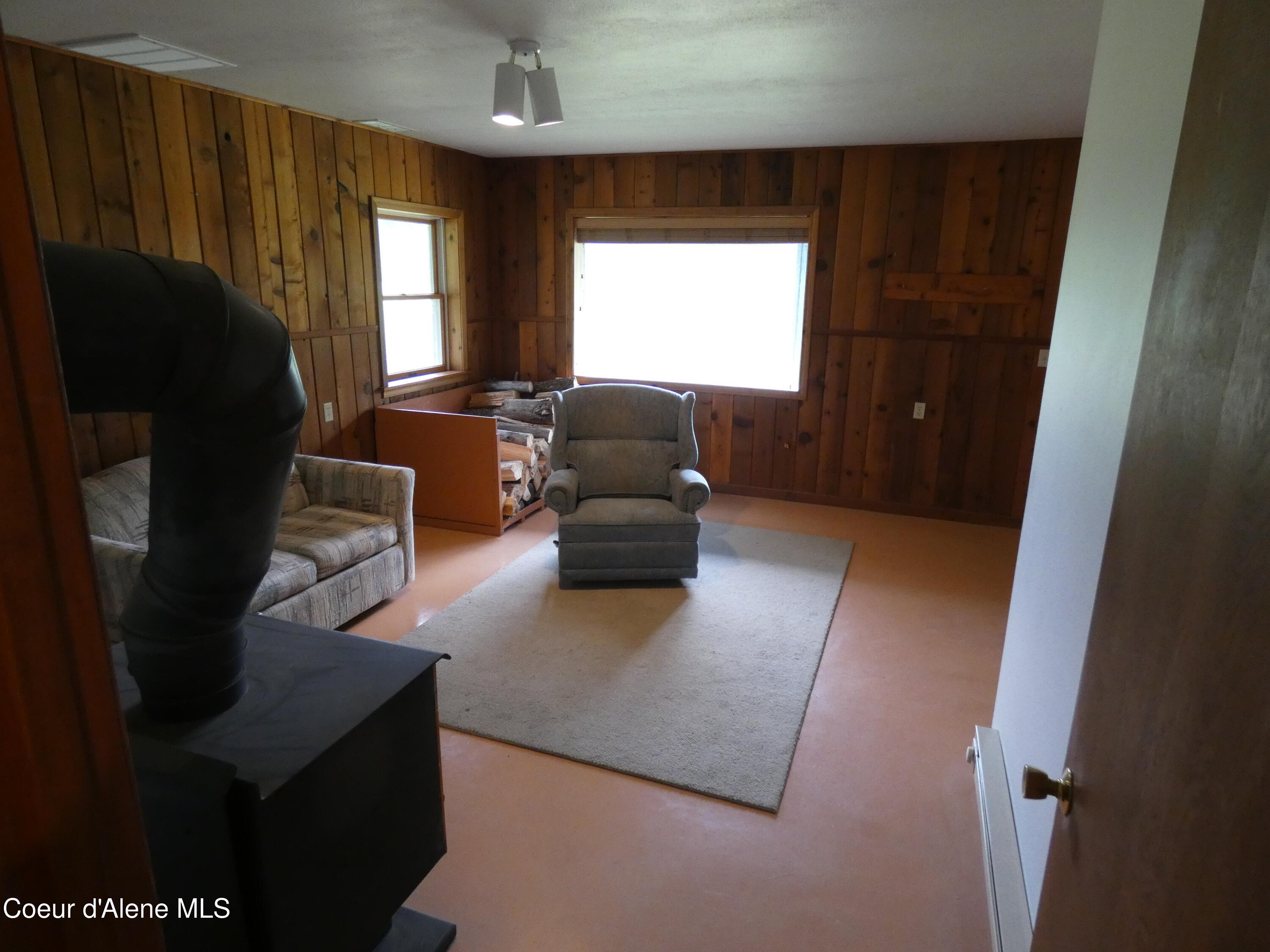 366 Yukon Road Bonners Ferry, ID 83805 - Photo 25 of 42 Downstairs