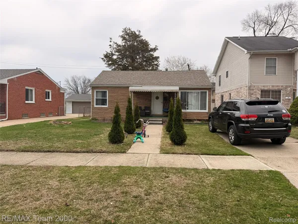 $182,000 | 6624 Centralia Street, Dearborn Heights, MI 48127