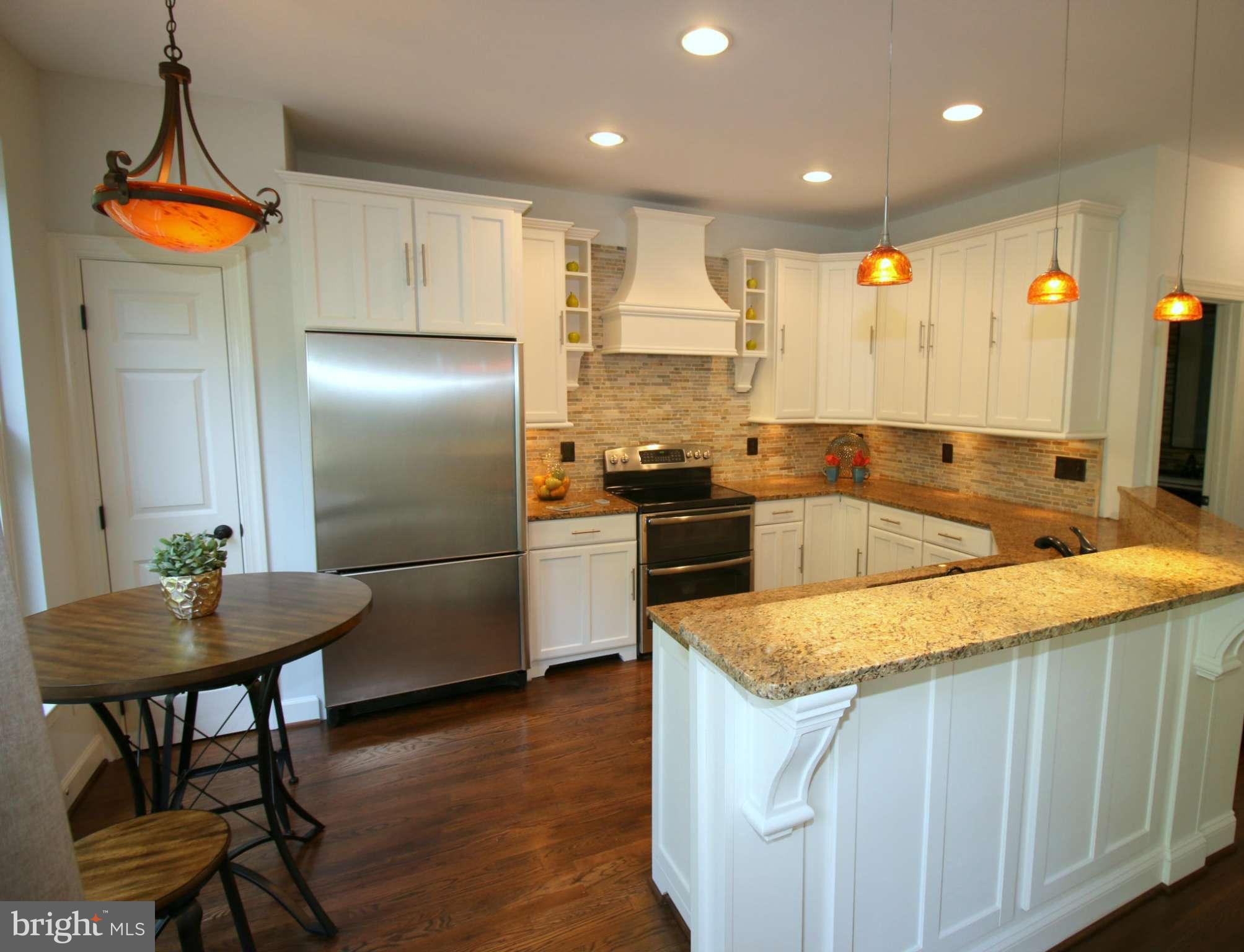 11476 Waterhaven Court Reston, VA 20190 - Photo 7 of 29 Kitchen