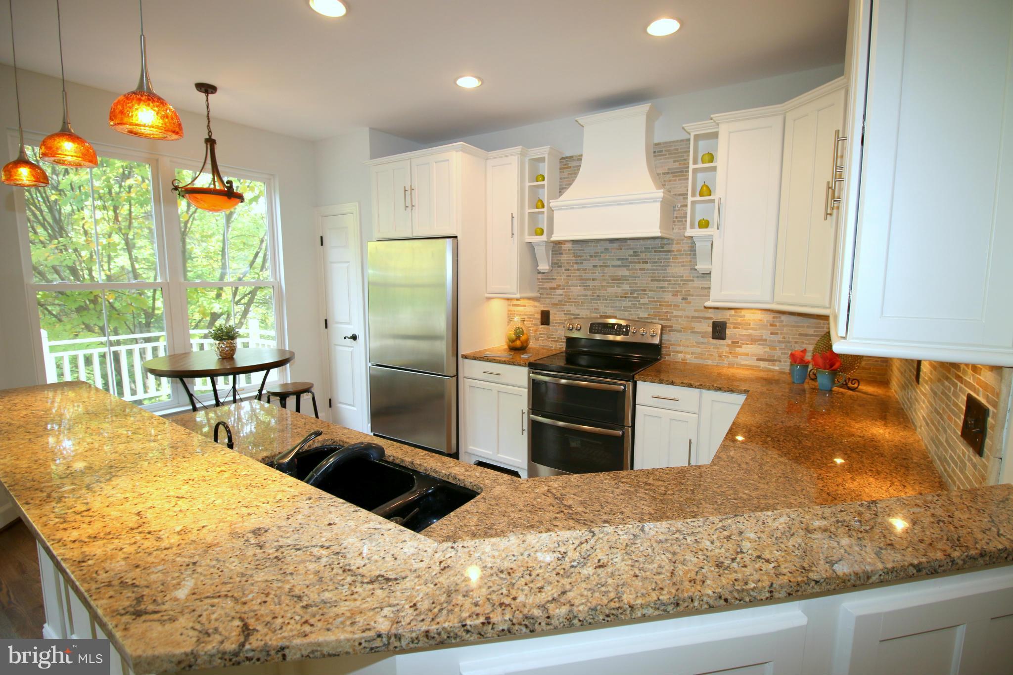 11476 Waterhaven Court Reston, VA 20190 - Photo 9 of 29 Kitchen