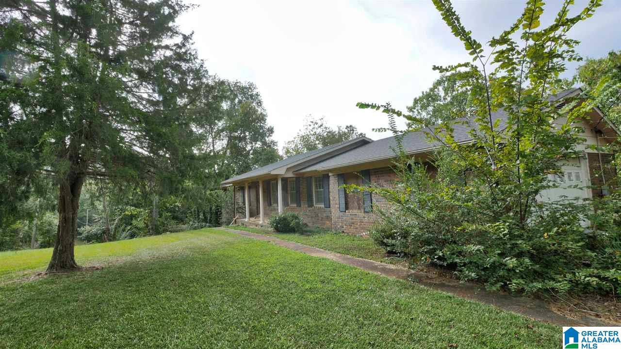 16 Fairway Heights Anniston, AL 36207 - Photo 2 of 27