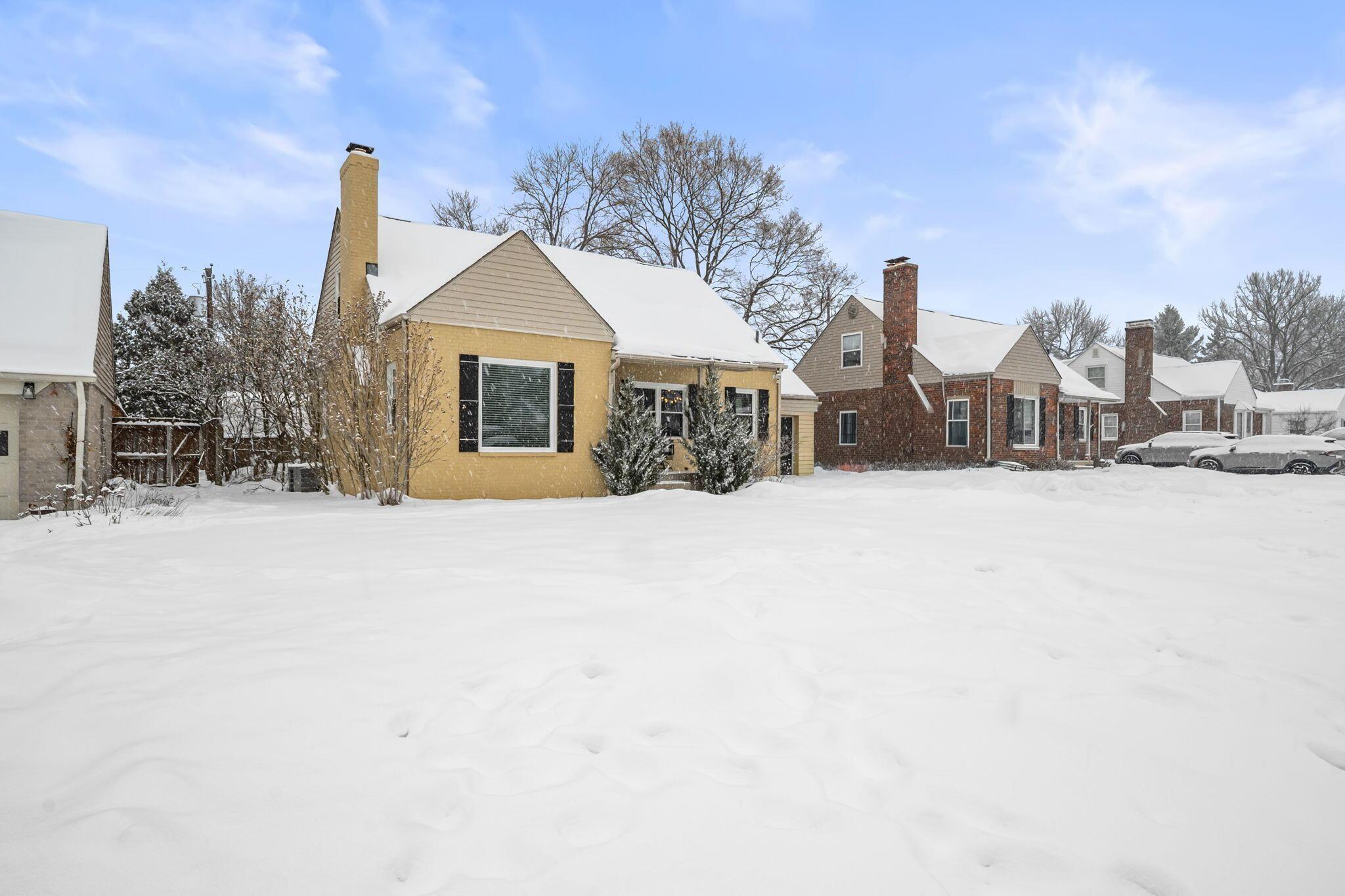 2026 Jervis Road Columbus, OH 43221 - Photo 3 of 89 4-web-or-mls-DSC02807-2