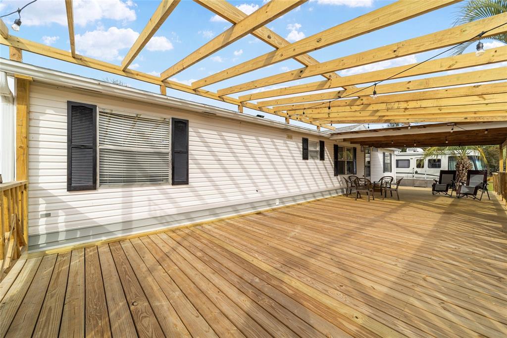 5150 Southeast 117th Avenue Morriston, FL 32668 - Photo 10 of 63 a view of outdoor space