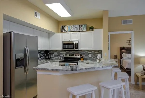 $1,300 | 15625 Ocean Walk Circle, Unit 313, Fort Myers, FL 33908