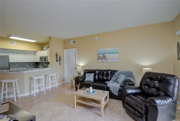 $1,300 | 15625 Ocean Walk Circle, Unit 313, Fort Myers, FL 33908