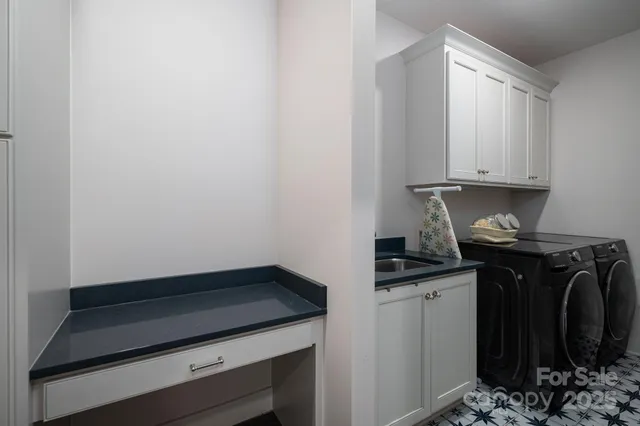 $890,000 | 10 Oak Street, Belmont, NC 28012