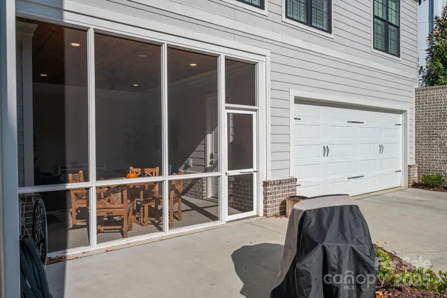 $890,000 | 10 Oak Street, Belmont, NC 28012