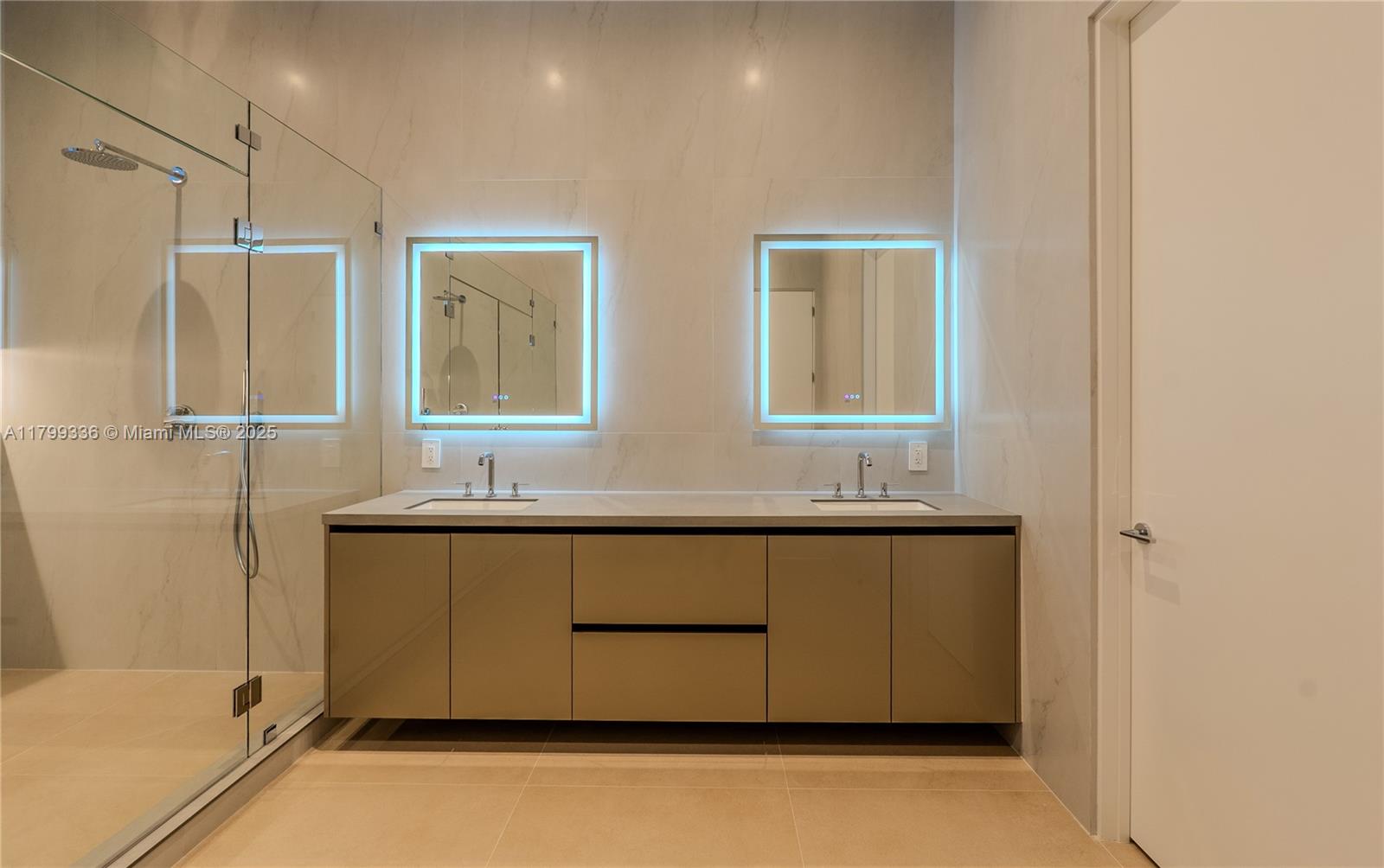 4231 Southwest 10th Street Miami, FL 33134 - Photo 17 of 35 a bathroom with a tub sink and mirror