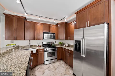 $439,000 | 719 South Eaton Street, Baltimore, MD 21224