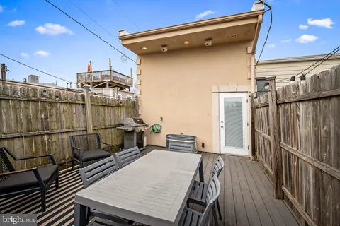 $439,000 | 719 South Eaton Street, Baltimore, MD 21224