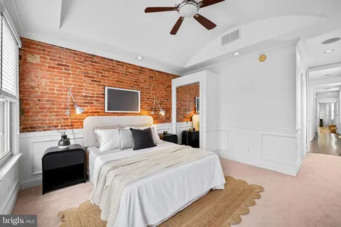 $439,000 | 719 South Eaton Street, Baltimore, MD 21224