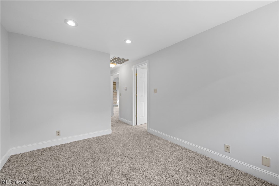 8106 Middlesex Road Mentor, OH 44060 - Photo 20 of 32 Tandem Bedroom