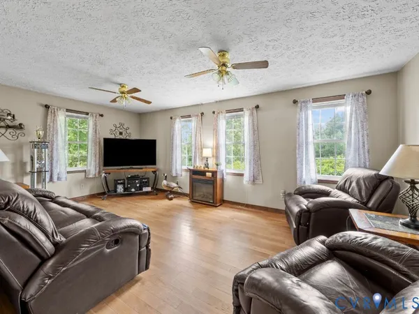 $750,000 | 1740 Paulette Lane, Blackstone, VA 23824