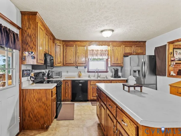 $750,000 | 1740 Paulette Lane, Blackstone, VA 23824