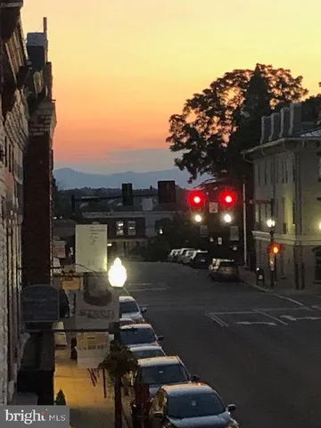 $2,000 | 171 East Davis Street, Unit 200, Culpeper, VA 22701