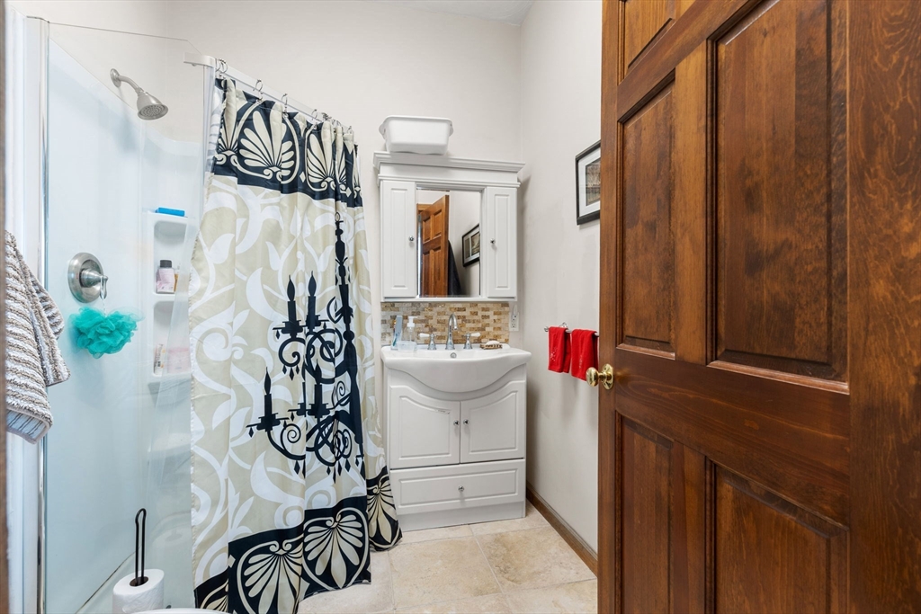 83 Pomfret Road Tewksbury, MA 01876 - Photo 15 of 31 Gallery Image 15