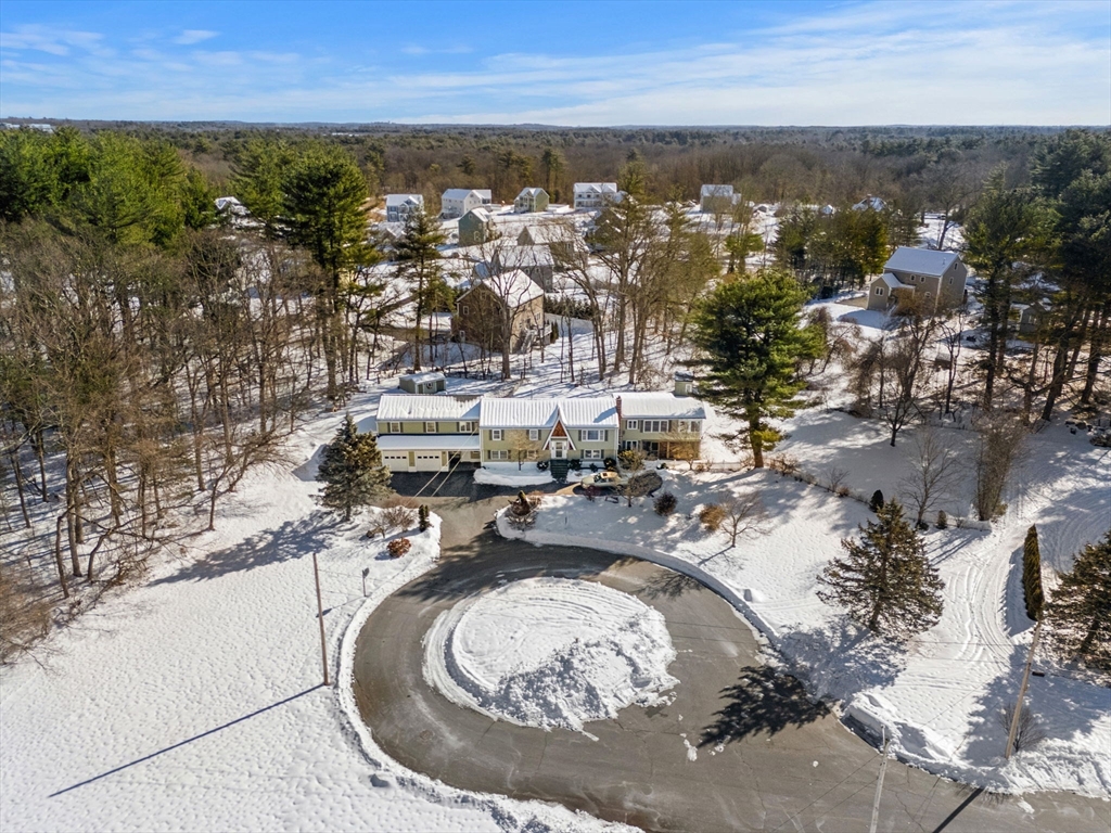 83 Pomfret Road Tewksbury, MA 01876 - Photo 3 of 31 Gallery Image 3